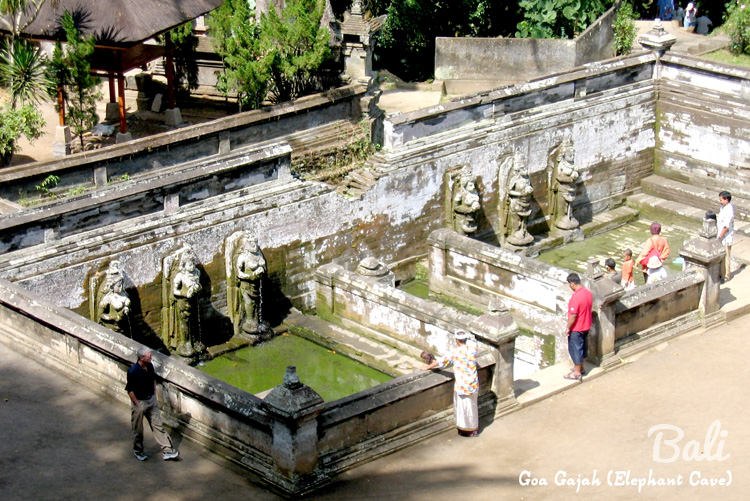 BaliTemple_GoaGajahCave01