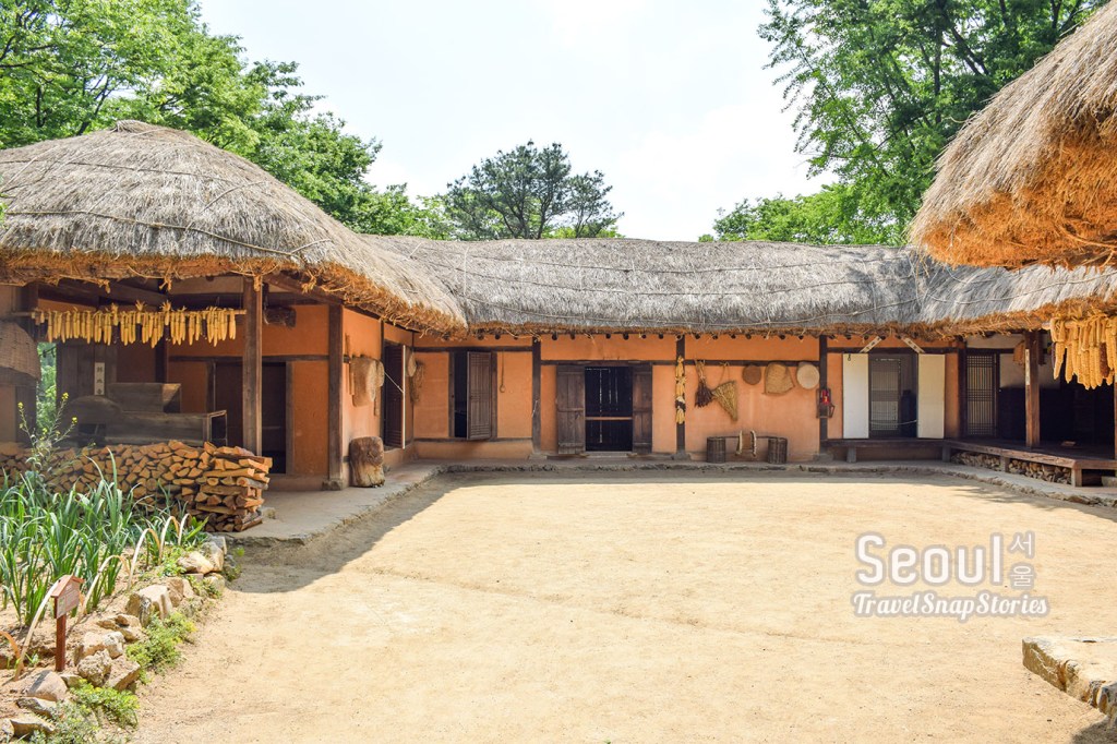 Seoul: Day 3 Korean Folk Village – Horseback Martial Art&nbsp;Show